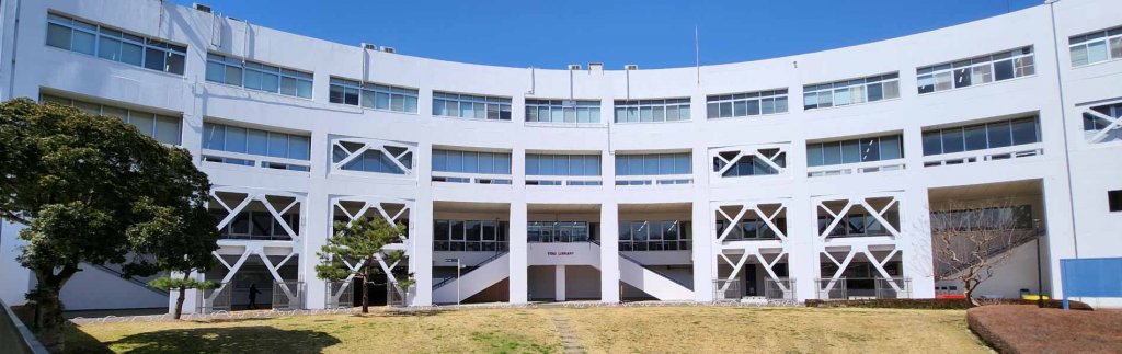 埼玉鳩山キャンパス図書館(1号館)